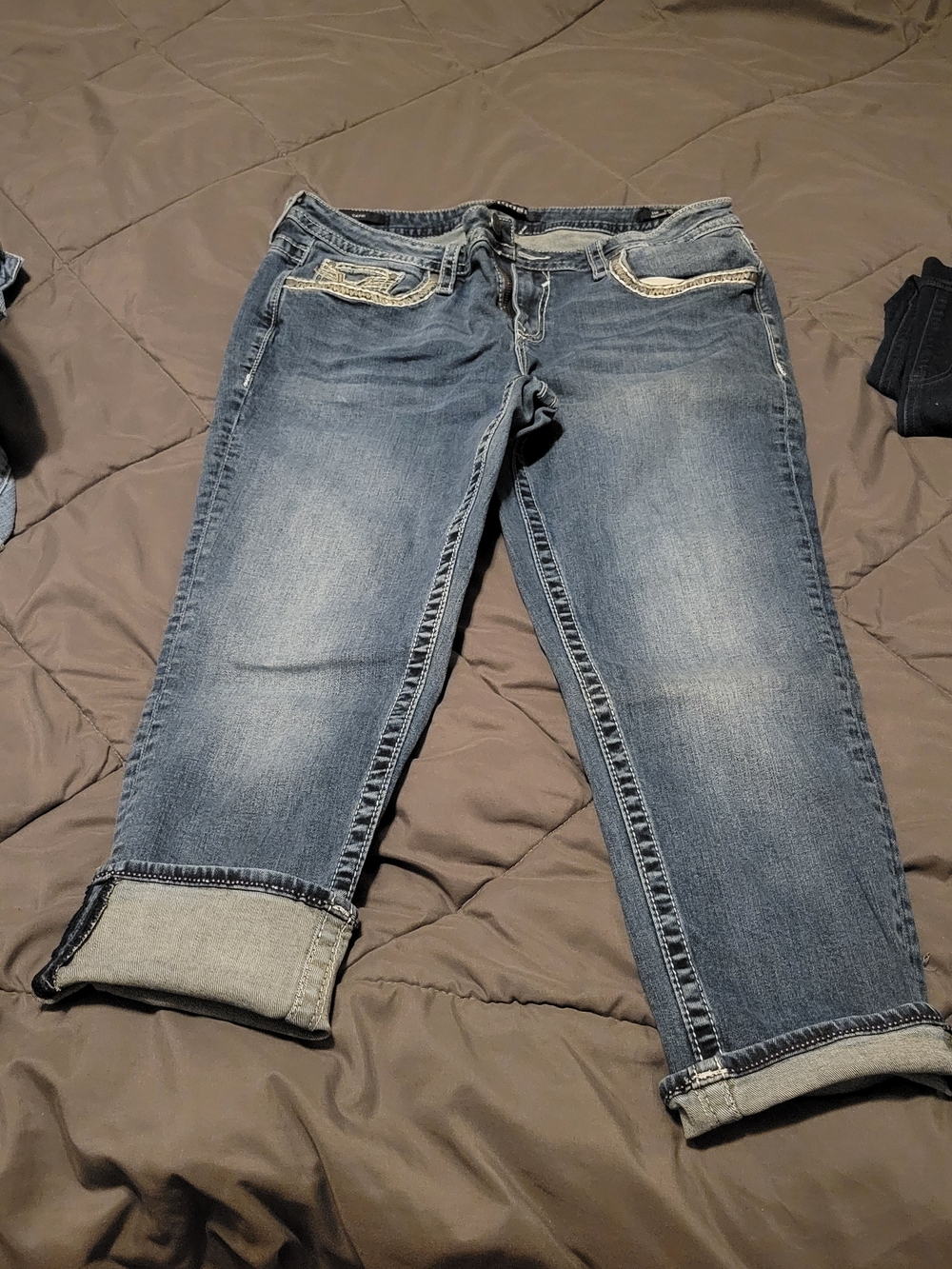 Vigoss Washed Blue Cropped Denim Capris